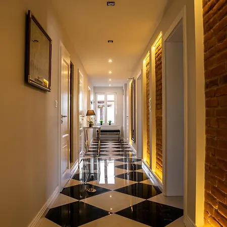 Palazzo Apartament *